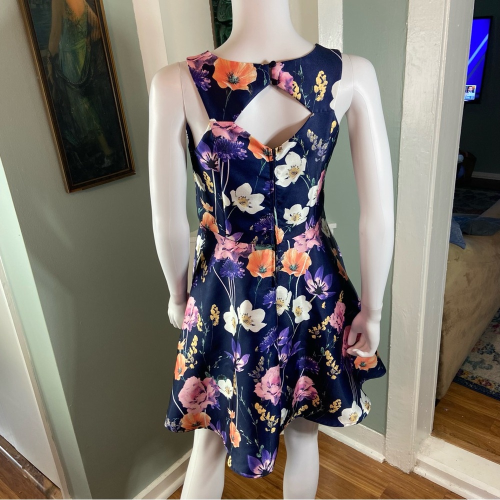 Zunie Mercado Girls Size 16 Fit & Flare Blue Mini Dress Floral Cut Out Easter - Picture 9 of 13